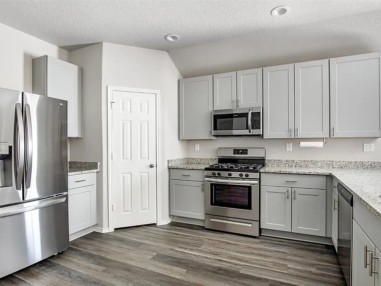10031 Spring Creek Rd — Photo 15