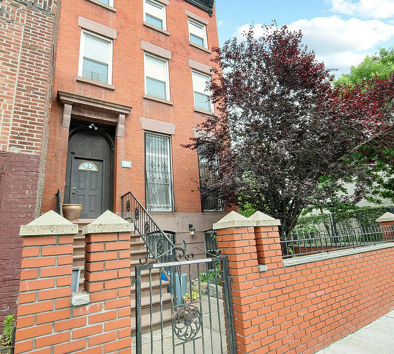1st image of 927 Bedford Ave Floor 2