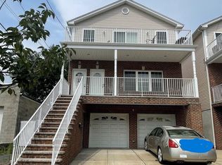 11 E 42nd St FLOOR 1, Bayonne, NJ 07002