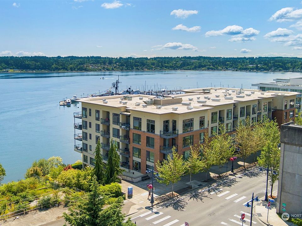 1st image of 400 Washington Ave Unit 200