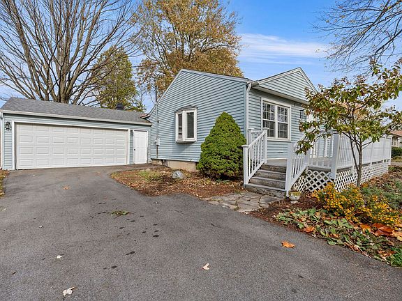 3rd image of 5319 Forest Ave