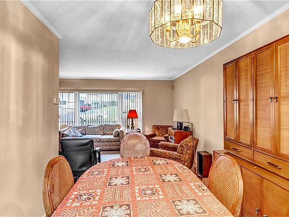 5th image of 21 Candlewood Dr