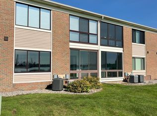 1660 River Rd APT 25, Marysville, MI 48040