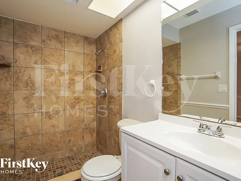 1931 SE 10th Pl — Photo 14