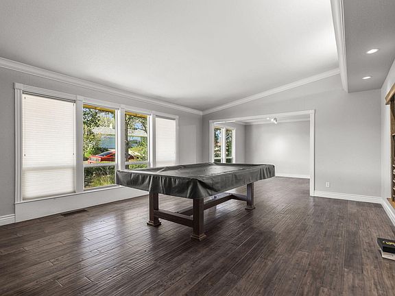 4th image of 3410 Scenic Dr