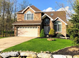 12 Muirfield Ln, Hazle Township, PA 18202
