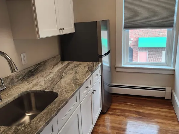 820 Park Ave, Cranston, RI 02910