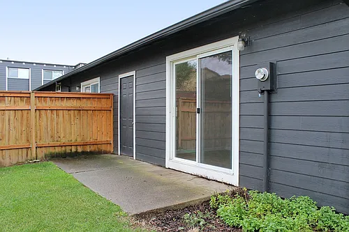 4605-4609 NE Killingsworth St Photo 1