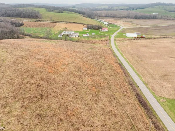 19114 Licking Valley Rd, Frazeysburg, OH 43822