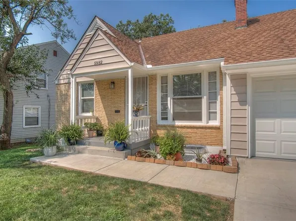 5982 Blue Hills Rd, Kansas City, MO 64110