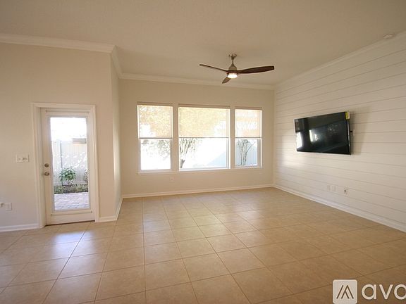5th image of 46 Brook Hills Dr
