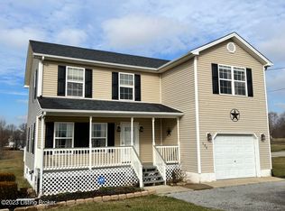 135 Freedom Ct, Vine Grove, KY 40175