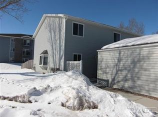 1223 S Bridgeport Pl, Sioux Falls, SD 57106