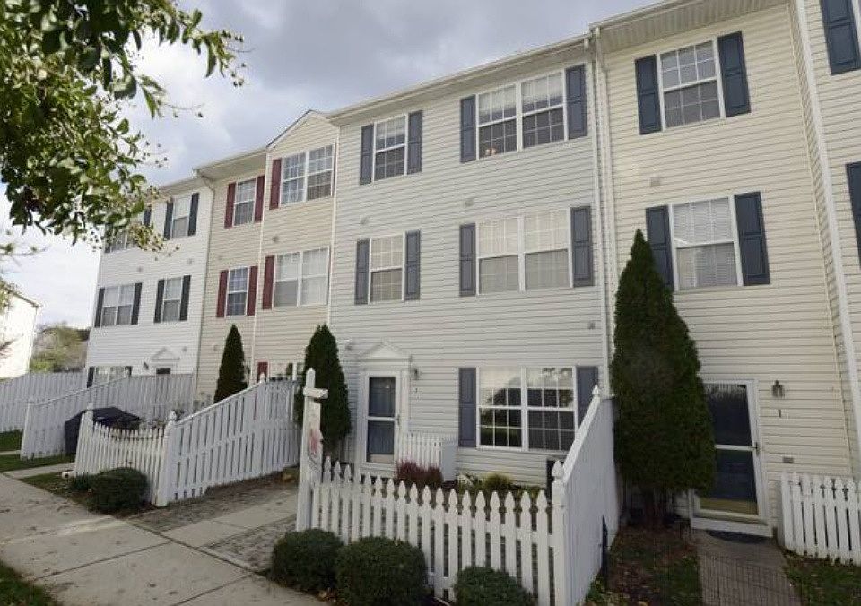 1st image of 10 Ironstone Ct APT J