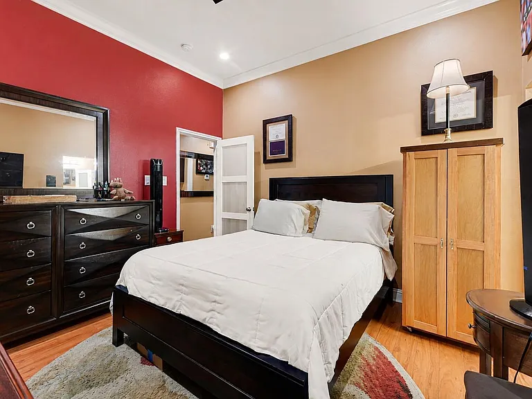 1807 Strongs Ct — Photo 17