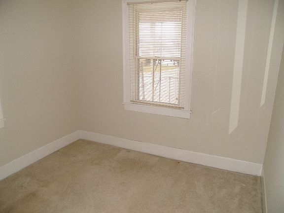 4th image of 931 Delaware Ave