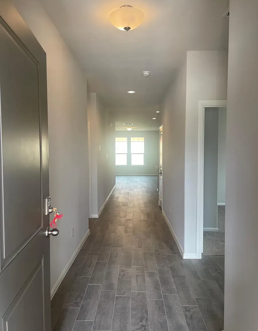 4 bed, 1837 sqft, $2,500 — Photo 1
