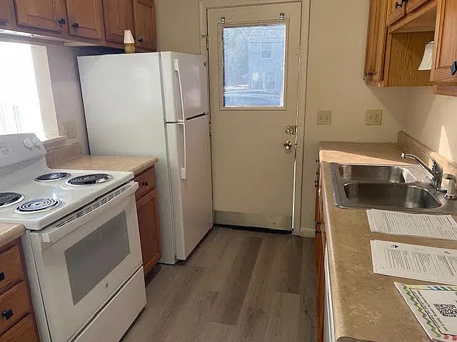 3 bed, 2094 sqft, $1,185 — Photo 2