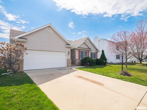 2310 W Molly Ln, Dunlap, IL 61525