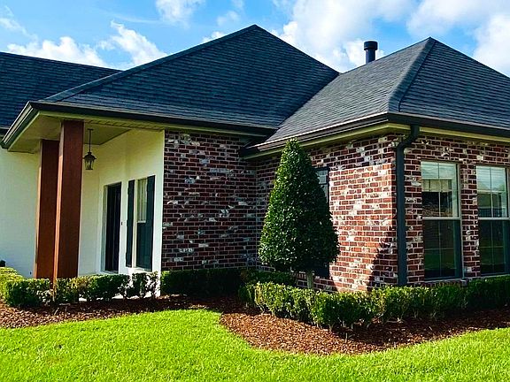 3rd image of 211 Jaden Ln