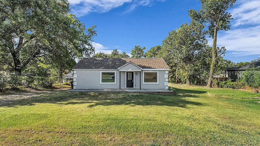 3 bed, 1664 sqft, $1,850 — Photo 1