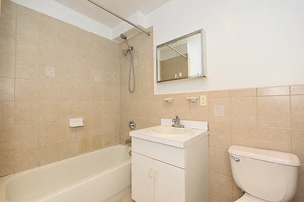 Rented by Spire Group | media 27