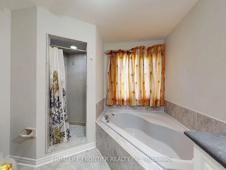 25 Rocky Point Cres — Photo 12