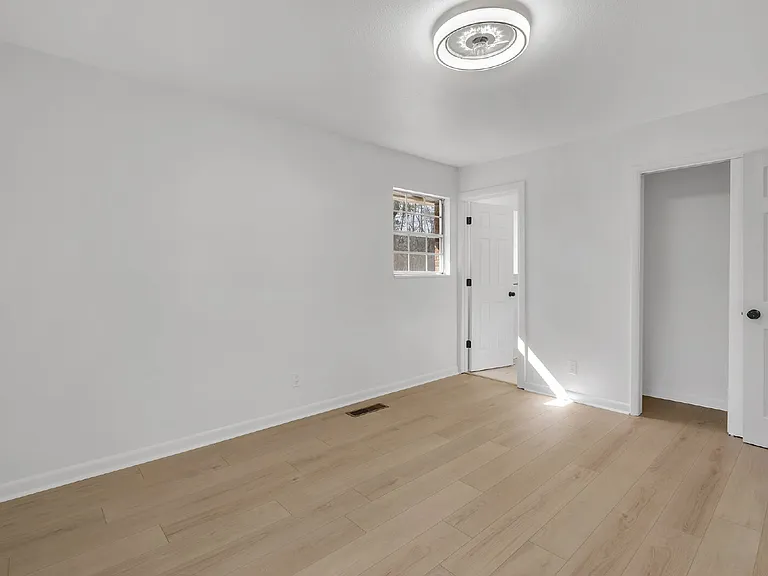 1369 Nancy Dr — Photo 16
