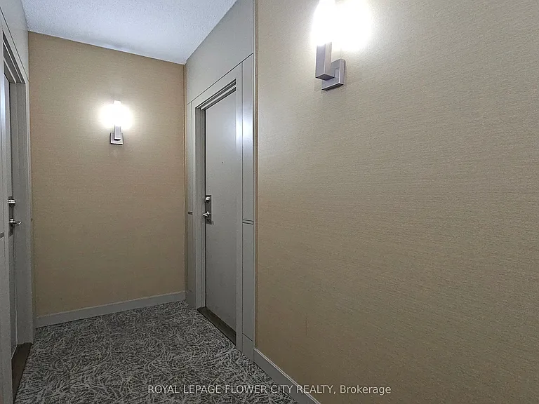 330 Burnhamthorpe Rd W #1902 — Photo 32