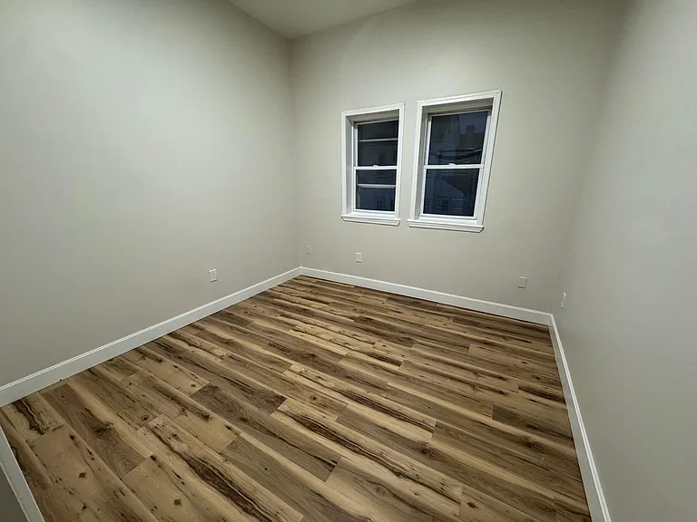546-554 Prospect St #9 — Photo 5