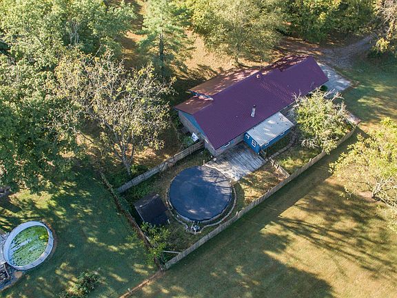 5th image of 109 Memorial Dr