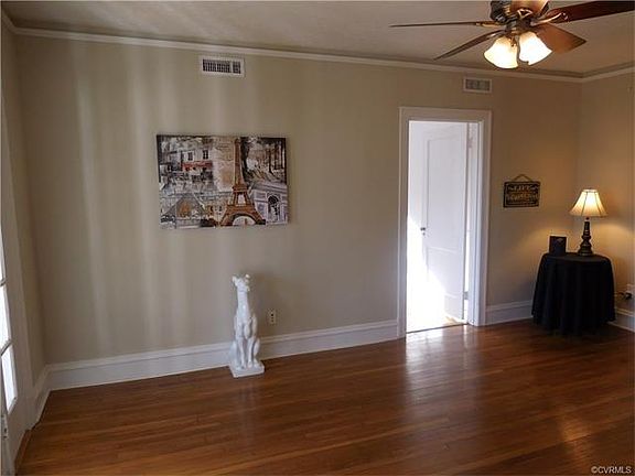 5th image of 910 Tilden St #U4