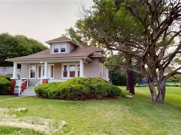 585-595 Nazareth Pike, Nazareth, PA 18064