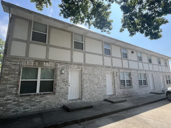 404 Grover St APT A, Warrensburg, MO 64093
