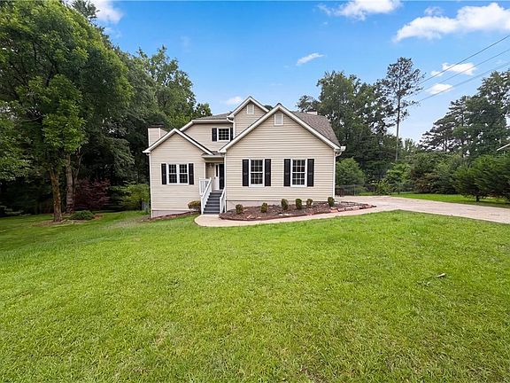 2nd image of 3162 Oak Leaf Ct SW