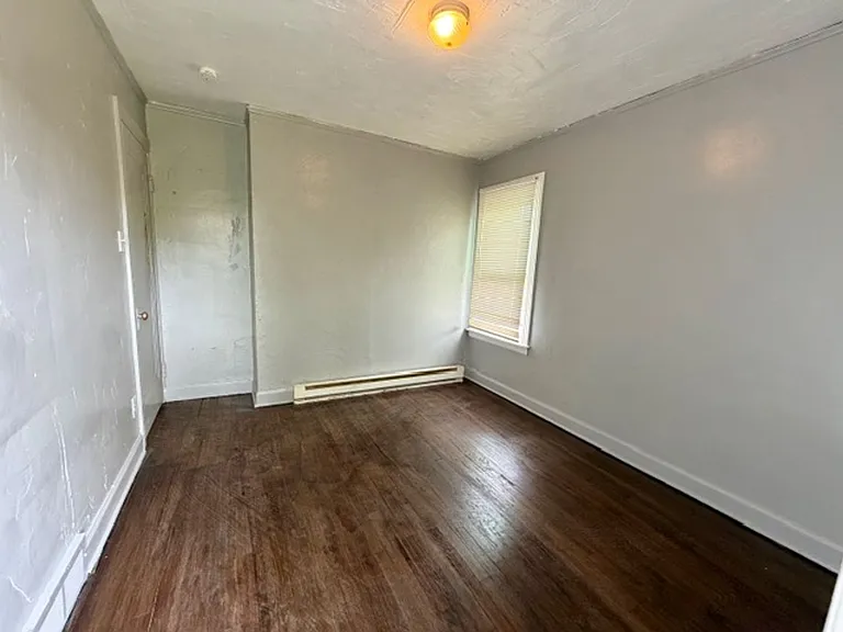9516 Wayburn — Photo 13