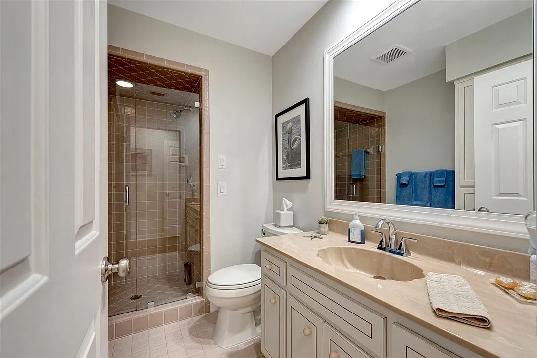 3 bed, 2582 sqft, $20,000 — Photo 1