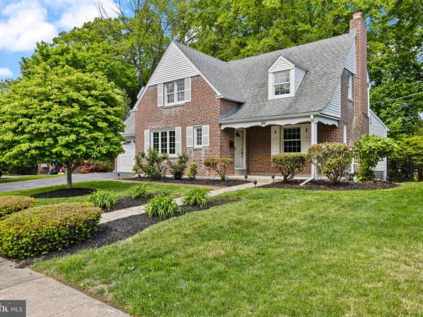 251 School Ln, Springfield, PA 19064