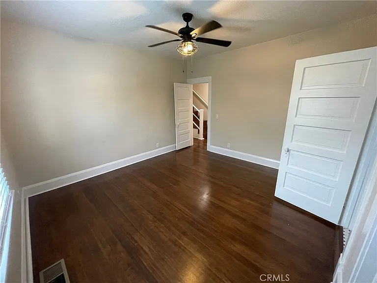 394 S Shaffer St — Photo 26