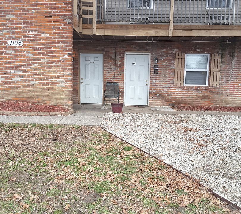 1st image of 1104 W McCarty St #B4
