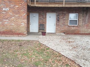 1104 W McCarty St #B4, Jefferson City, MO 65109
