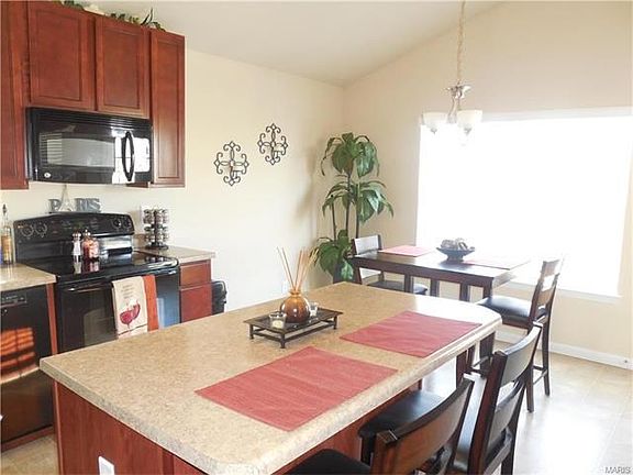 All kitchen appliances included in sale.