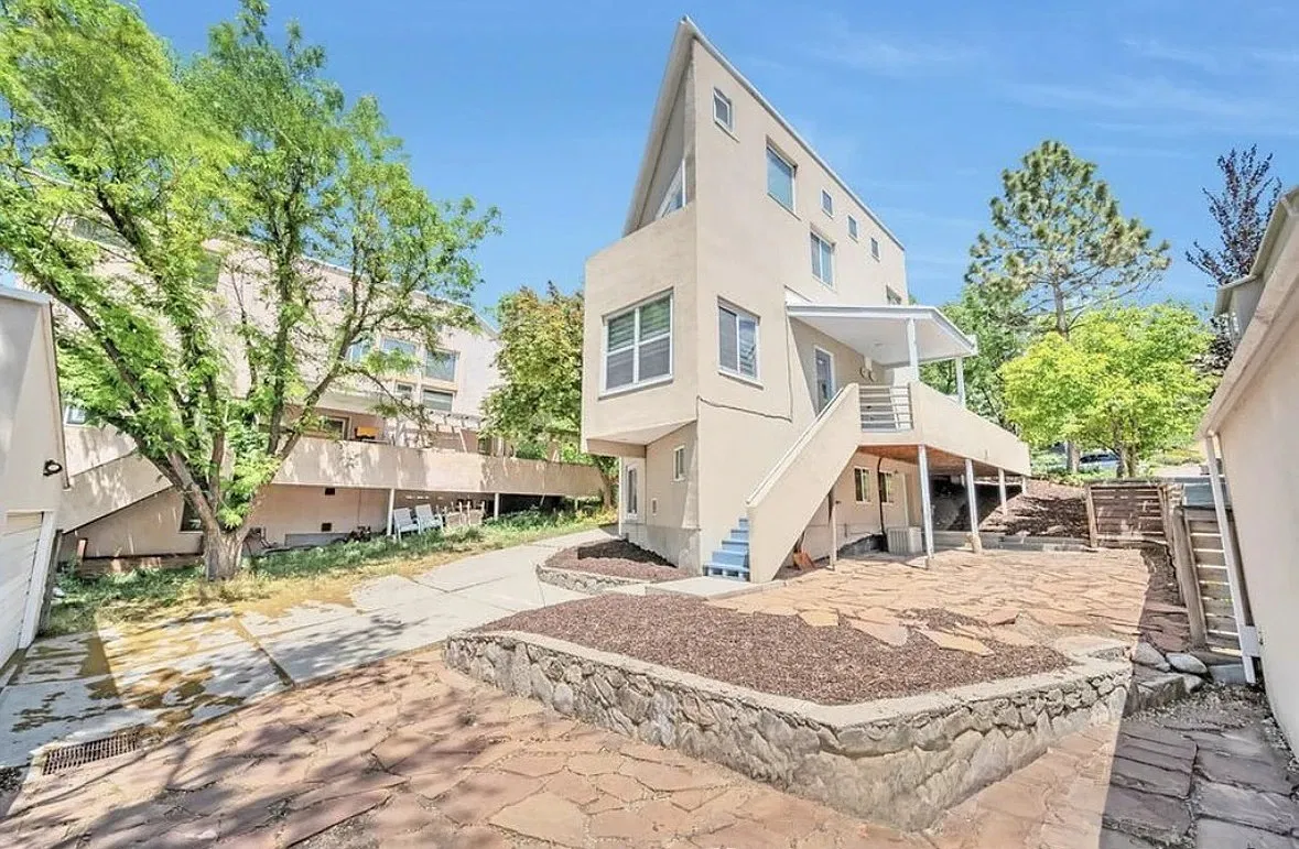 4 bed, 2.5 bath, 2140 sqft, $3,325 — Photo 1