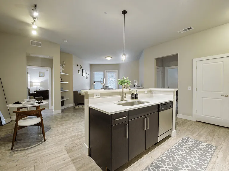 Maple District Lofts — Photo 3
