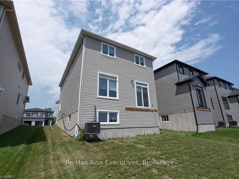 1673 Brookedayle Ave — Photo 36