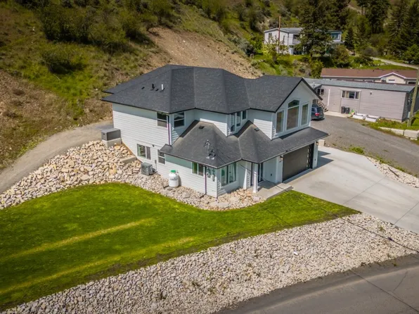 293 Park Dr, Lillooet, BC V0K 1V0