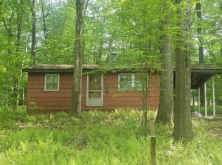 151 Ski Trl, Pocono Lake, PA 18347