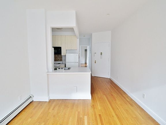 2nd image of 347 E 82nd St APT 502