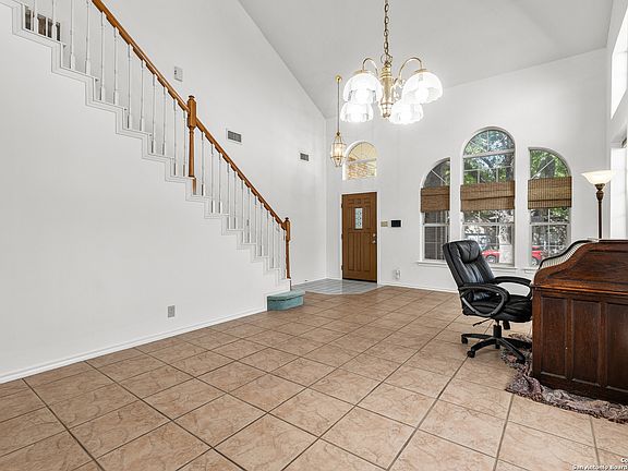 5th image of 1214 SAXONHILL DR
