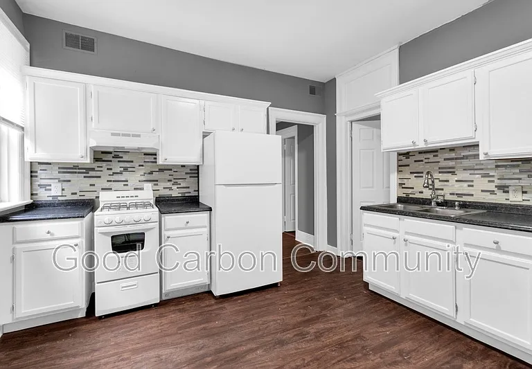 1073 Grant St #21 — Photo 1